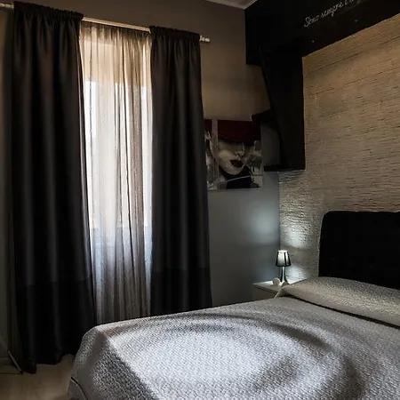 ゲストハウス Ariston ピアッツァ・アルメリーナ